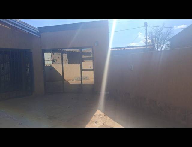 2 BEDROOM HOUSE FOR SALE IN KATLEHONG SOUTH